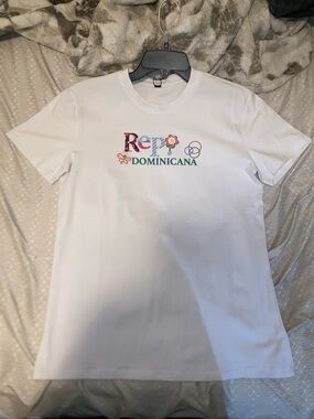 White 'Rep Dominicana' Graphic Tee